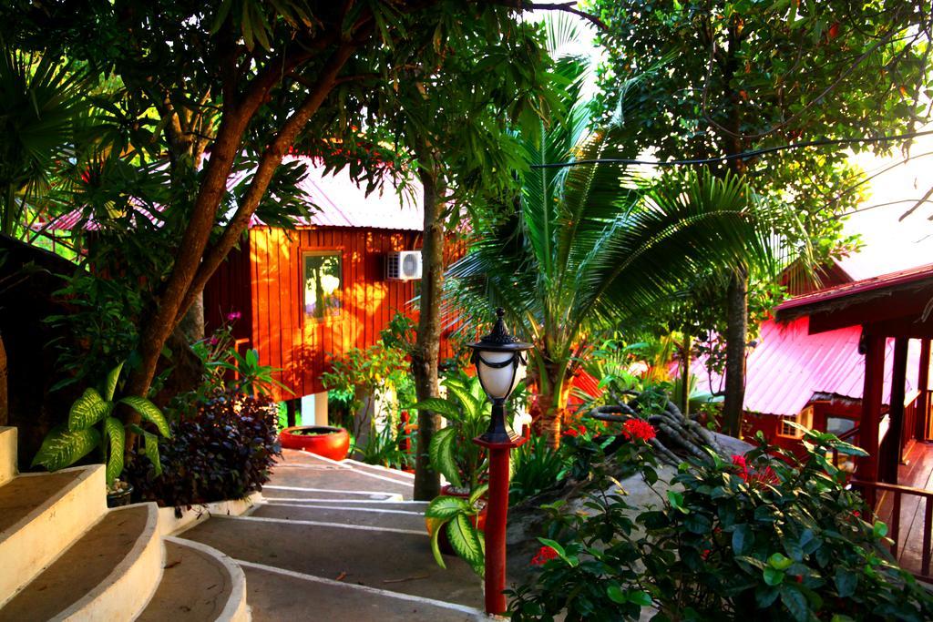 Malibu Bungalows Sihanoukville Exterior photo